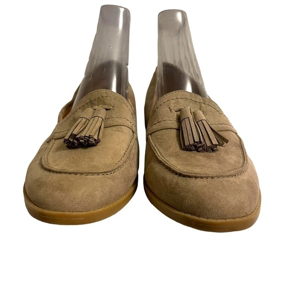 Dress Barn Madison Taupe Tan Faux Suede Tassel Flats Size 9 - Picture 8 of 11